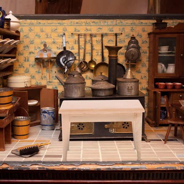 VICASKY Holztisch-Miniatur für Puppenhaus 1:12, dekorativ und kreativ