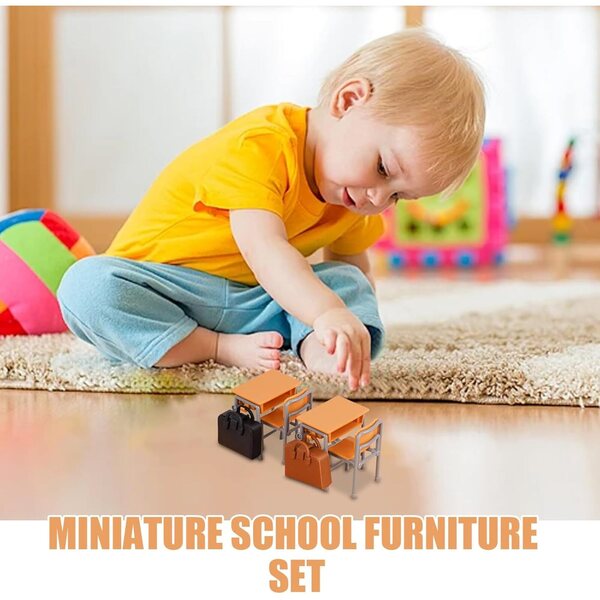 Miniature Casa delle Bambole: Scrivania, Sedie e Borse Scuola in ABS Dettagliate