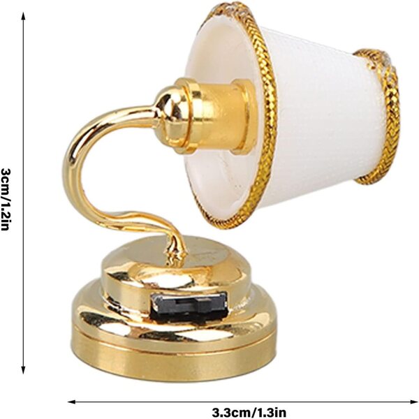 1:12 Puppenhaus-Miniatur-Wandlampe aus Metall mit warmem LED-Vintage-Licht