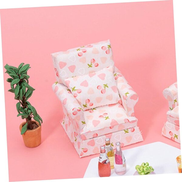 VICASKY Mini Divano in Legno e Tessuto Rosa per Casa delle Bambole 7,7x6,6x6,2 cm