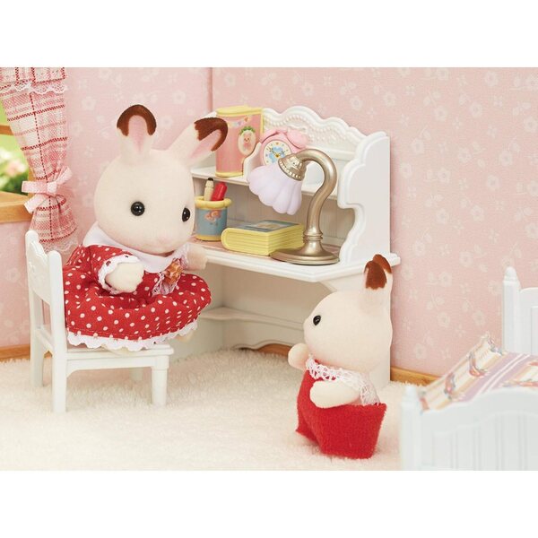 Sylvanian Family Kinderzimmer-Set SE-202 mit lavendelfarbenen und weißen Möbeln