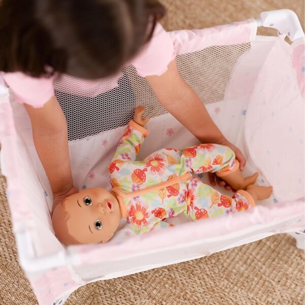 Babypuppenbett Pack N Play, zusammenklappbares Puppenbett mit Matratze und Netzseiten