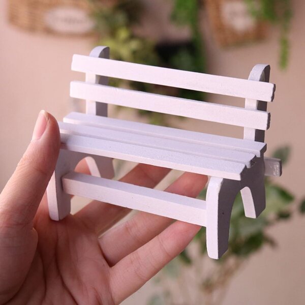 Miniatura Panca in Legno Bianca per Micro Paesaggi - Supporto Multifunzionale e Decorativo