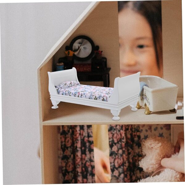 VICASKY Miniatur-Einzelbett für Puppenhaus, weißes, handgefertigtes Design