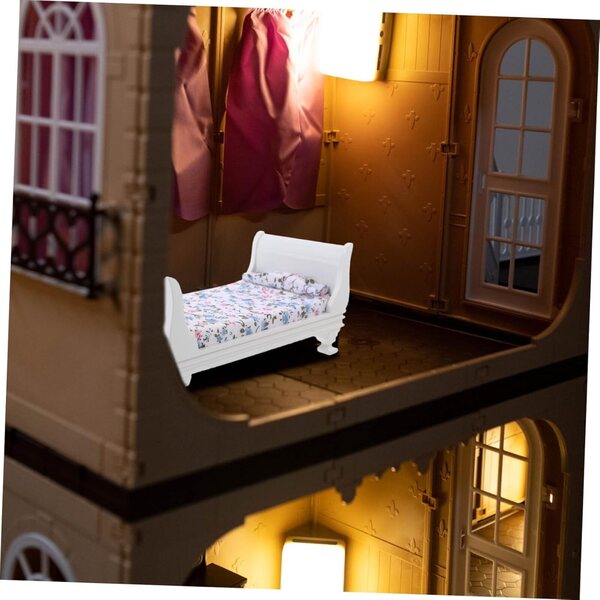 VICASKY Miniatur-Einzelbett für Puppenhaus, weißes, handgefertigtes Design