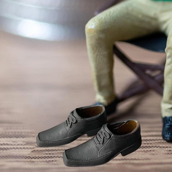 Miniaturschuhe für 1/6 Puppen, elegant und lässig aus schwarzem PP-Material