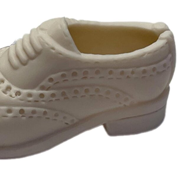4 Paar PP-Schuhe für 1/6 Actionfiguren – realistisches Zubehör für Sammler
