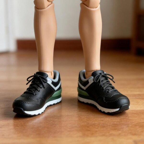 1/6 Miniatur-PVC-Schuhe für Puppen, stilvolle schwarze Turnschuhe
