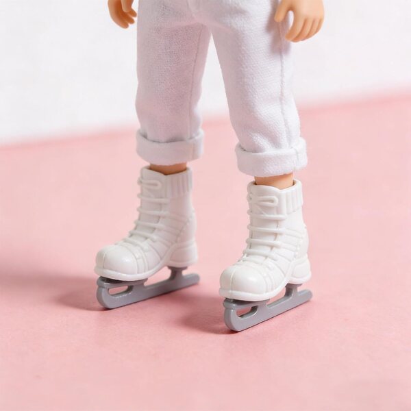Set mit 10 Miniatur-Rollschuhen für Puppen – Zubehör für Puppenhäuser 1:6