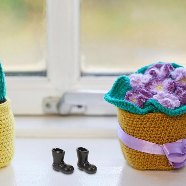 50 Scarpe Miniatura Nere 2cm per Bambole e Decorazioni Mini Casa in Plastica