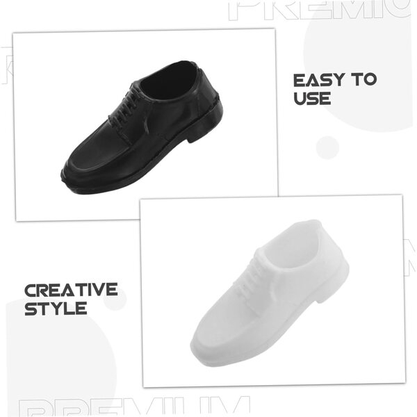 40 schwarze Mini-Kunststoffschuhe für männliche Puppen – Anziehdekorationen und Accessoires