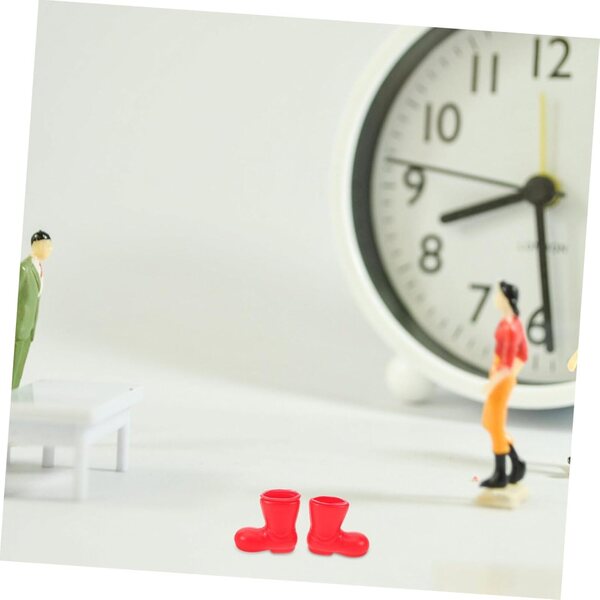 50 Mini-Kunststoffschuhe für Puppen – langlebige und detaillierte Dekorationen für Miniaturen