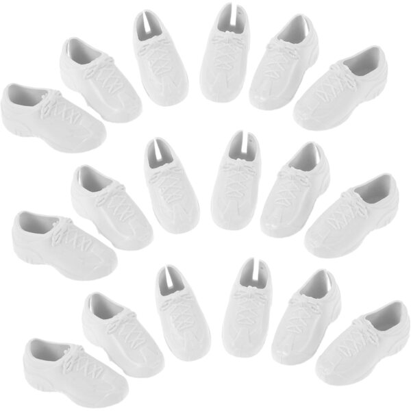 Mikinona Mini-Kunststoffschuhe für das Puppenhaus – Set mit 31 realistischen, mehrfarbigen Paaren