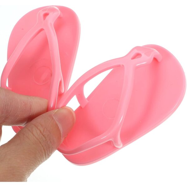 3 Paar bunte Mini-Puppenschuhe – kreative und dekorative Accessoires aus Kunststoff