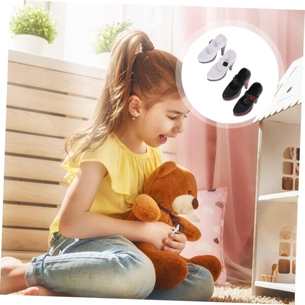 Scarpe Miniatura per Bambola 2 Paia Tacchi Alti Plastica Colori Assortiti Bambini