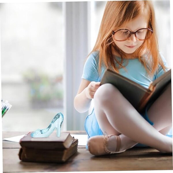 Mini scarpa tacchi alti blu in acrilico per bambole e decorazioni mini casa