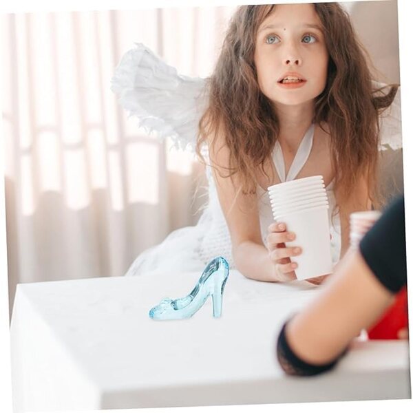 Mini scarpa tacchi alti blu in acrilico per bambole e decorazioni mini casa