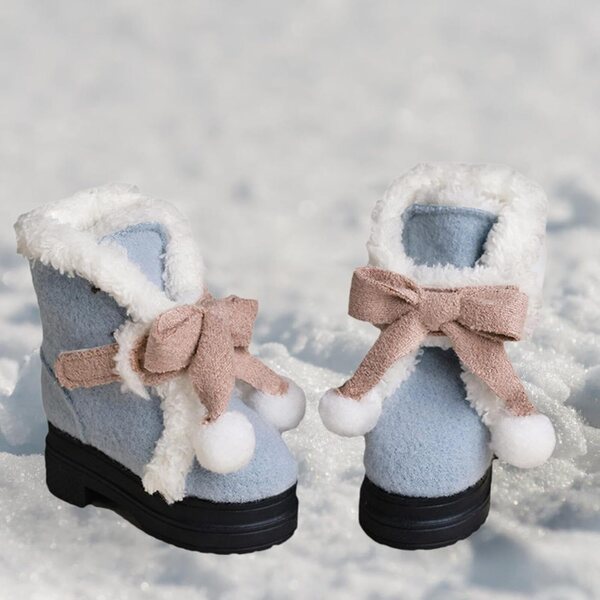 Miniatur-Winterschuhe aus Harz und Stoff für Puppen im Maßstab 1:4, Blau