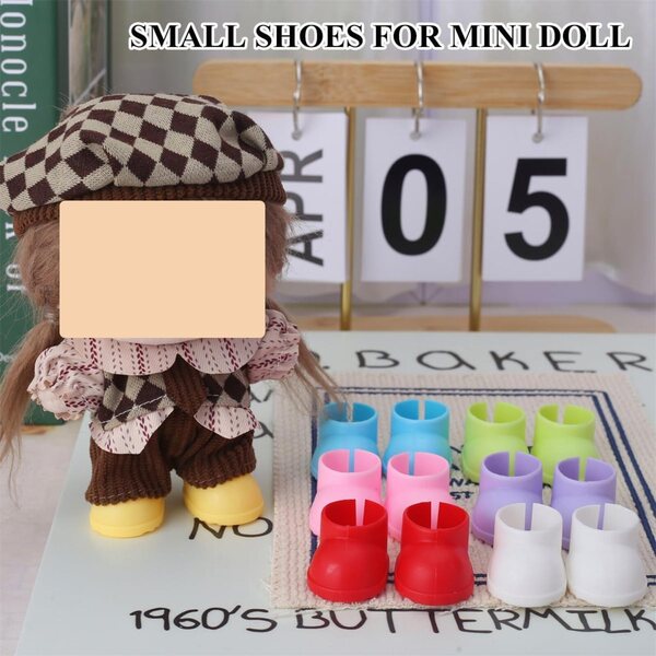 Set 4 paia scarpe per bambole da 17 cm in nero, bronzo, bianco e rosso