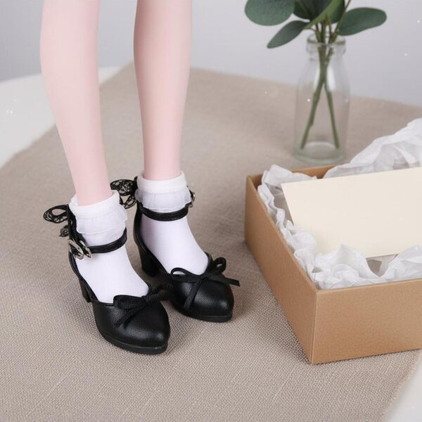 Schuhe mit hohen Absätzen und schwarzer Spitzenschleife für elegante und widerstandsfähige 60-cm-BJD-Puppen