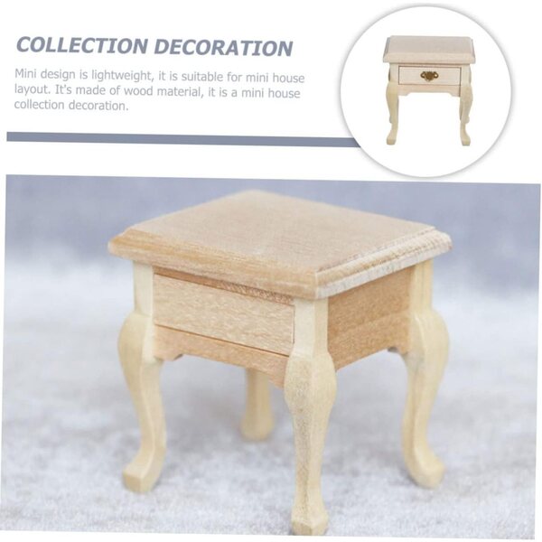 Beiger Retro-Mini-Nachttisch aus Holz für Puppenhäuser und Miniaturmöbel