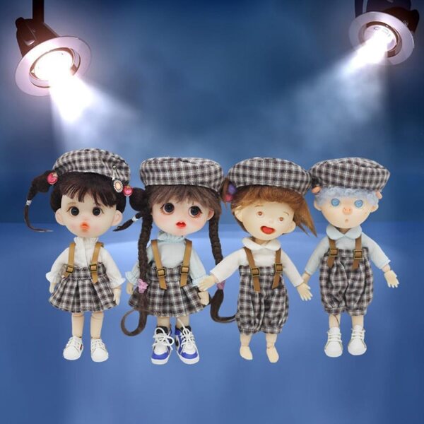 Completo a Quadri per Bambola BJD 1/12 - Salopette, Maglia Bianca e Cappello Casual
