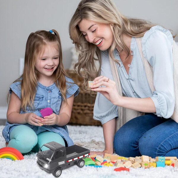 Generic Robust: Ferngesteuerter LKW für Kinder mit LED-Simulation und realistischer Bewegung
