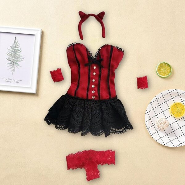 Stoffkleid für 1/6 weibliche Figuren – komplett mit Accessoires und Bettwäsche