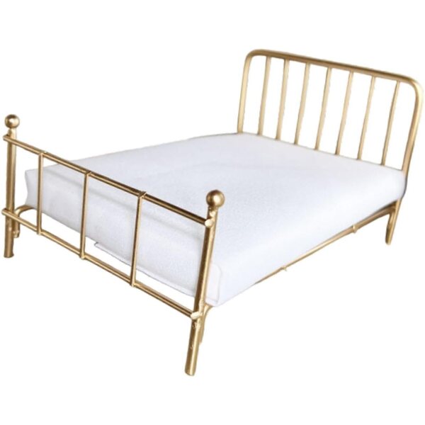 1/12 Puppenhaus-Miniaturbett aus robustem Metall mit Golddekor