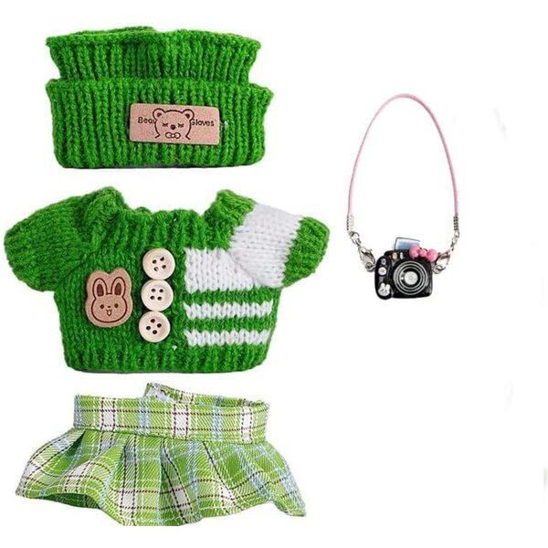 Elegantes grünes Kleid für 17 cm große Lububu-Puppen mit dekorativen Accessoires