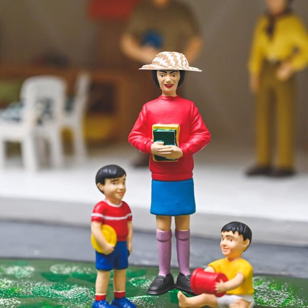 20 gewebte Miniatur-Strohhüte für Puppen und Basteldekorationen