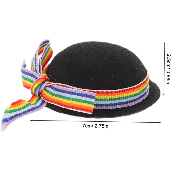 NUOBESTY 4 schwarze Mini-Hüte für Puppen mit farbigem Band – Party- und Puppenhaus-Zubehör