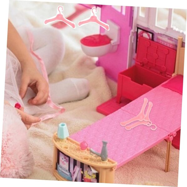 Vaguelly 60 rosa Mini-Kleiderbügel für Puppen – widerstandsfähige und kompakte Kleiderbügel für Puppenhäuser