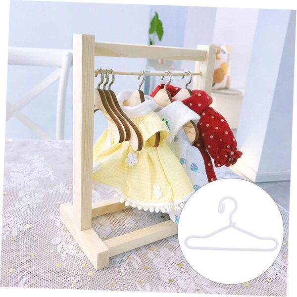 40 Stück Miniatur-Kleiderbügel für widerstandsfähige und elegante Puppen aus Legierung, 4 x 2,2 cm