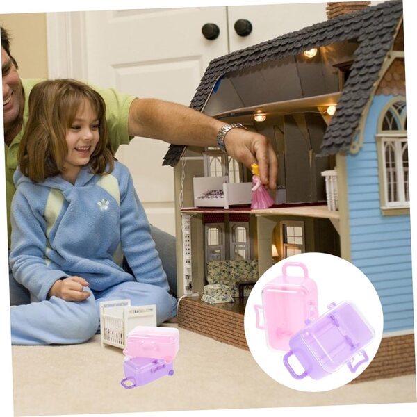 Set 2 Mini Valigie Viola per Bambole - Accessori Pratici e Resistenti in Plastica