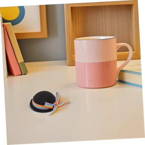 UPKOCH Mini Cappelli Neri per Bambole 4 Pezzi con Nastro Colorato - Accessori Decorativi Eleganti