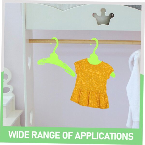 Set 10 Grucce in Plastica Verde Mini per Bambole, Perfette per Armadi e Casette