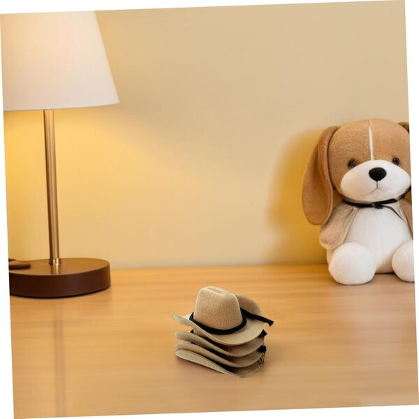 4 Mini Cappelli Cowboy Beige per Bambole - Decorazioni Western Perfette 8 cm