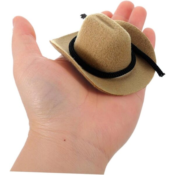 Set 4 Mini Cappelli Cowboy in Poliestere Beige per Bambole e Decorazioni Feste