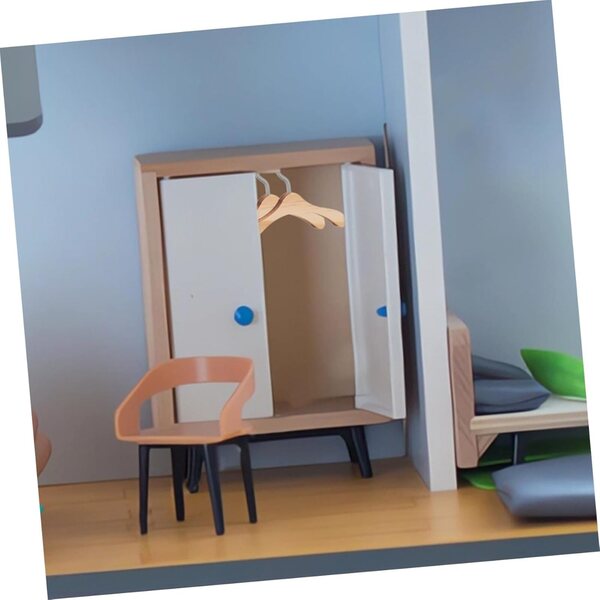 WOONEKY Set mit 10 Mini-Kleiderbügeln aus Holz für Puppen, widerstandsfähig und praktisch