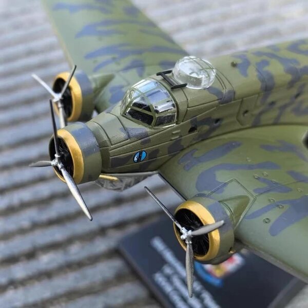 Modell 1:144 Savoia SIAI-Marchetti S.81 aus dem Zweiten Weltkrieg, italienischer Sammlerflieger
