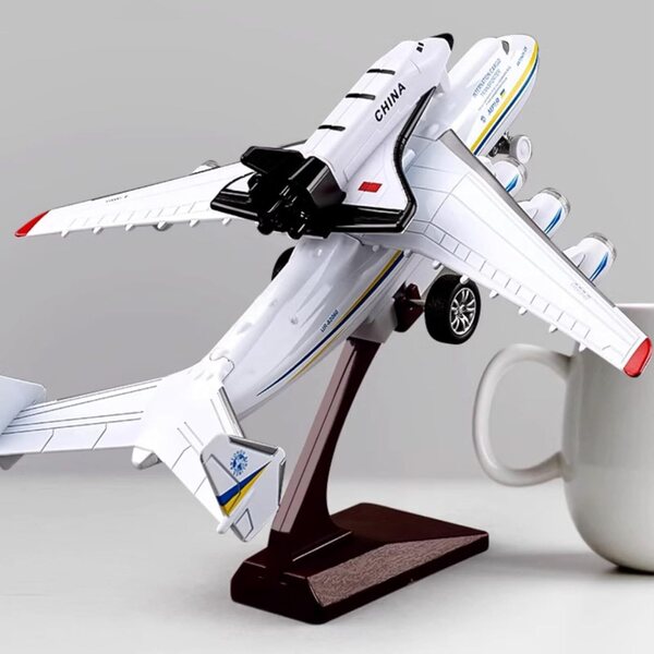 Sowjetisches Flugzeugmodell An-225 Mriya 1:400 mit Buran Orbiter – Sammlung und Geschenk