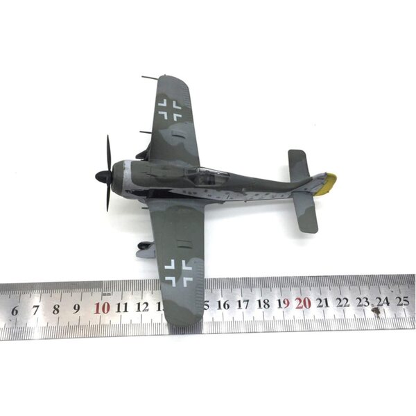 TECKEEN Focke-Wulf Fw 190A-8 Würger 1:72 Legierungsmodell – Sammlerflugzeug aus dem Zweiten Weltkrieg