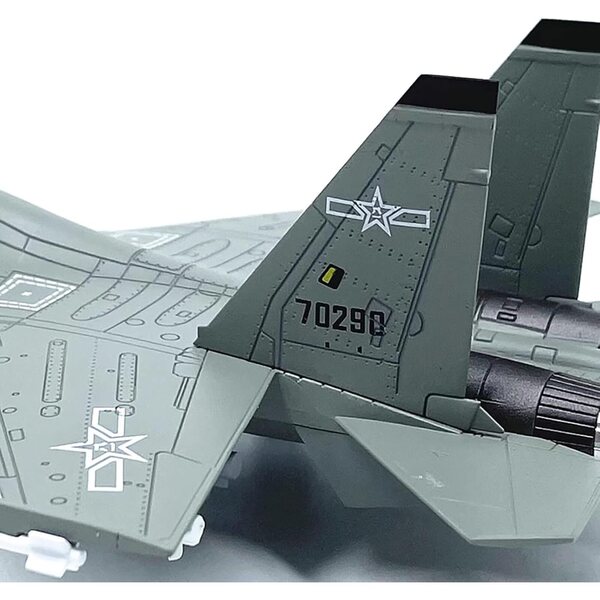 J-16 Chinesisches Kampfflugzeugmodell aus Legierung im Maßstab 1:100 mit Display