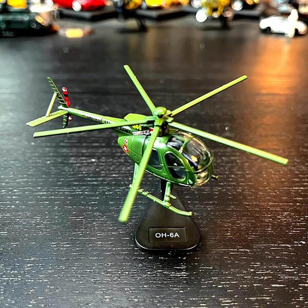 US Army OH-6A Cayuse 1:100 Legierungshubschraubermodell, perfekt zum Sammeln und Verschenken