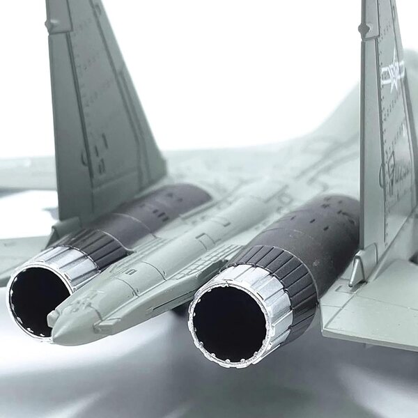 J-16 Jagdflugzeugmodell der chinesischen Luftwaffe im Maßstab 1:100 – Sammlung und Dekoration