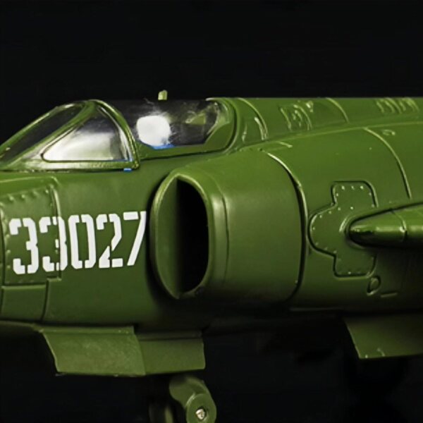 1:72 China Strong Fighter Q-5 Fantan Flugzeugmodell aus hochwertiger Legierung