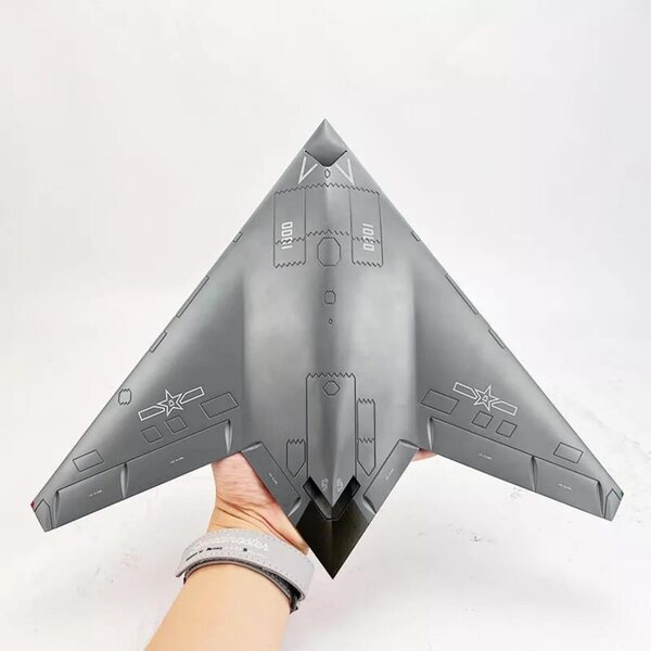 ZEZEFUFU G-11 Stealth UAV 1:45 Flugzeugmodell aus Legierung, Dekoration und Sammlung