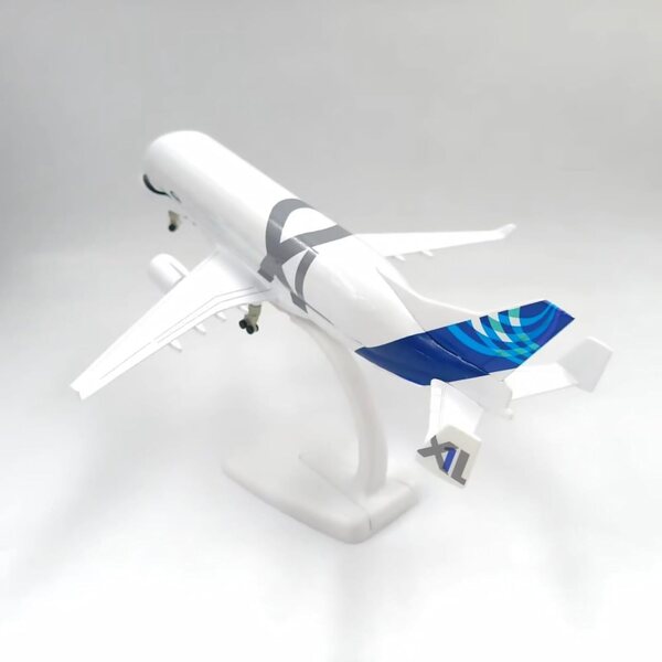 Beluga XL A330-700L 1:400 Legierungsflugzeugmodell mit Display, perfektes Sammlergeschenk