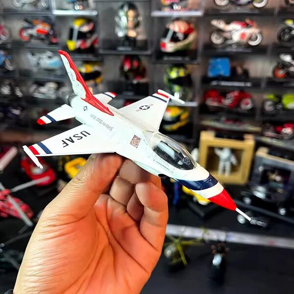 F-16 Fighting Falcon Thunderbirds 1:100 Flugzeugmodell aus Druckgusslegierung ZEZEFUFU